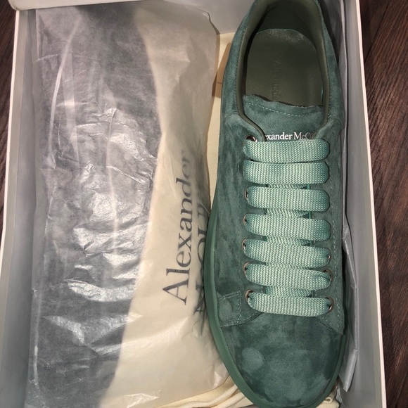 Sneakers - Picture 2 of 2